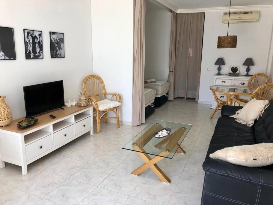 Beautiful On The Torrox-costa Boulevard! Apartamento