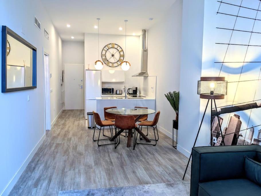 Appartement Historical Center Flat With Pool, Tennis & Parking