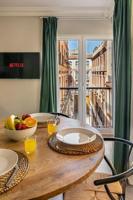 Historic Center Chic Gem With Balcony Apartment *