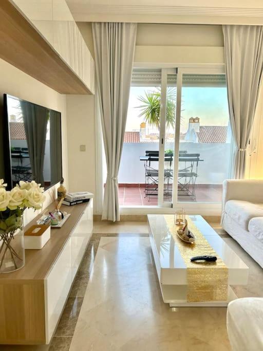 Cozy 2 Bedrooms Calanova Golf Apartment *
