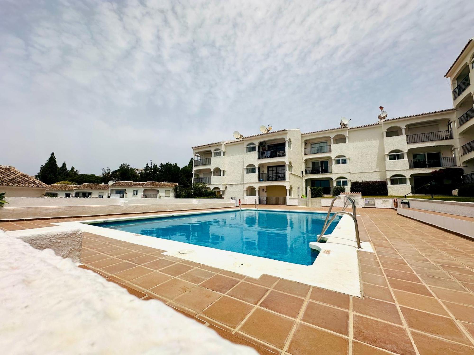 Bajo Con Terraza En La Costa Del Sol Málaga