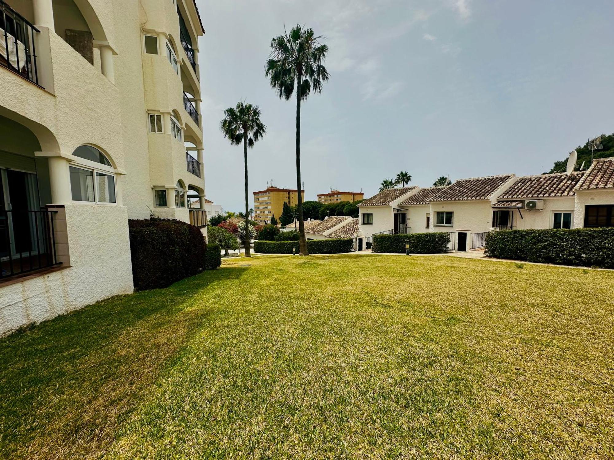 Bajo Con Terraza En La Costa Del Sol Apartamento