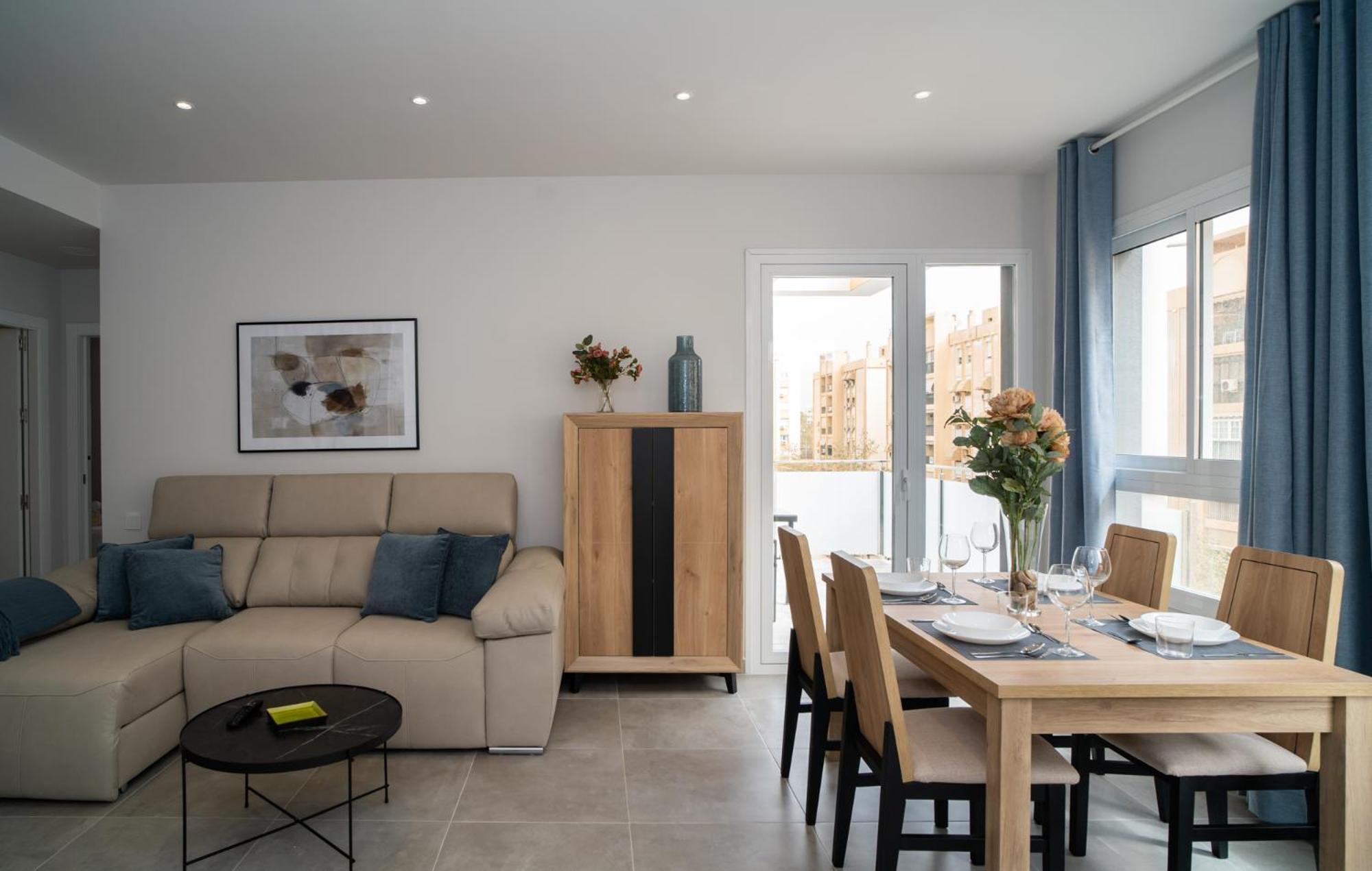 Aac - Con Terraza, Muy Amplio, Totalmente Equipado, Cerca Del Centro Y Nuevo! Apartment