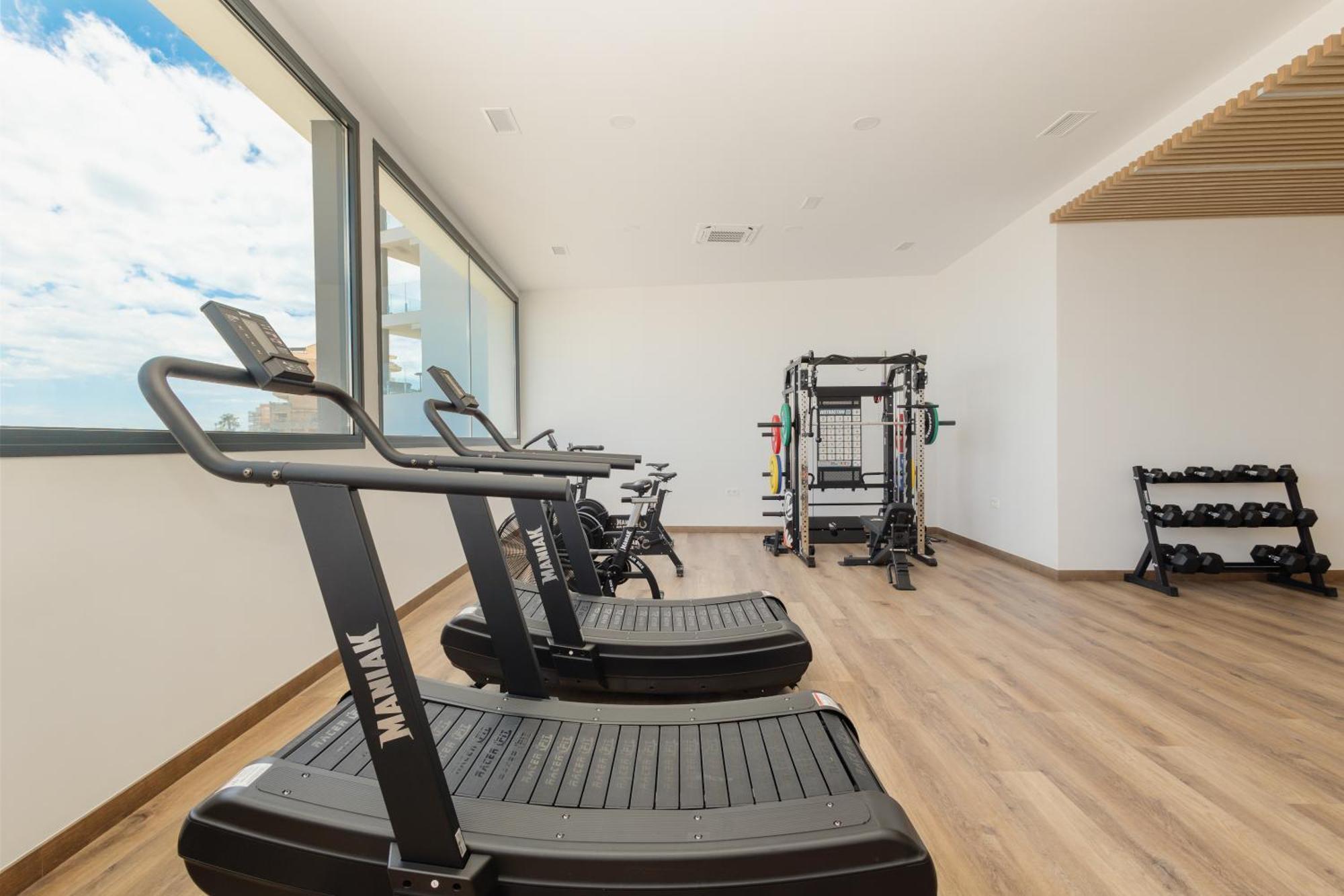 Modern Apartment, With Large Terrace And Panoramic Sea Views, In Fuengirola Appartement