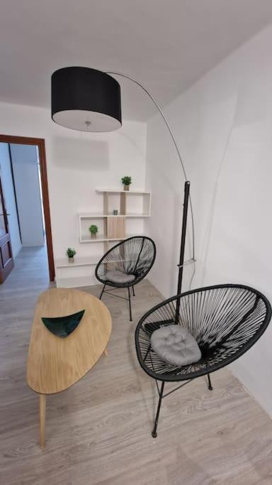 Amplio Piso Cerca De La Playa Del Palo Apartamento