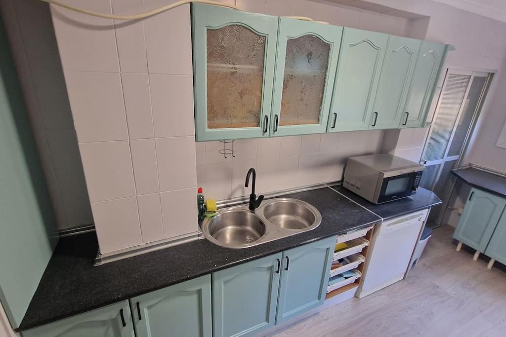 Amplio Piso Cerca De La Playa Del Palo Apartamento Málaga