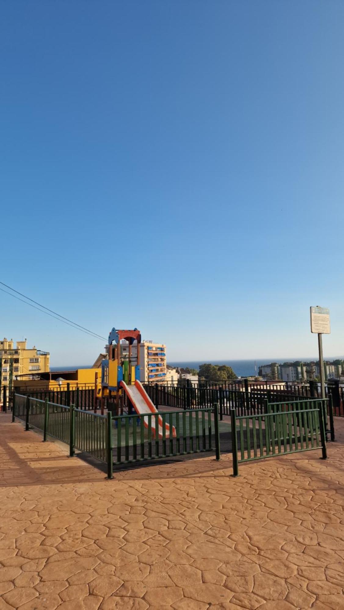 Apartamento Amplio Piso Cerca De La Playa Del Palo *