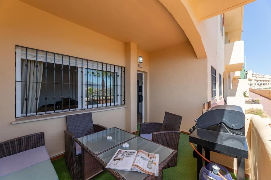 Renovated Townhouse Walk To And Golf Rdr417 *