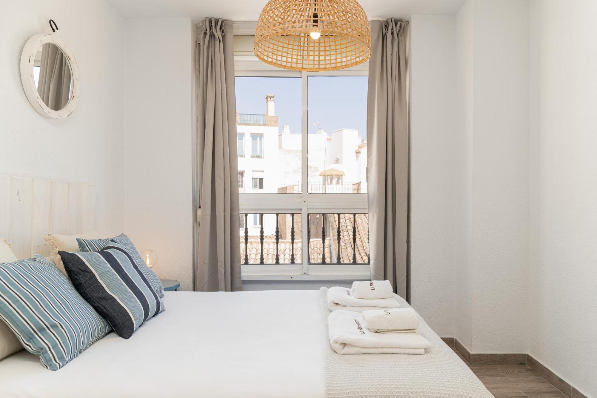 Leilighet C103 - Sunny Terrace, Old Town Views *