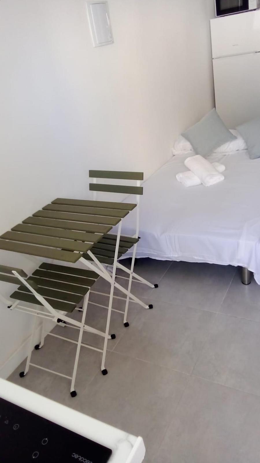 Estudio Encantador Cerca Del Carrefour Rosaleda 1 Apartment *