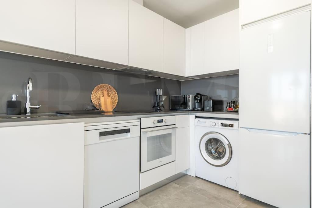 Apartment Urban Sky With Parking & Gym By Rems