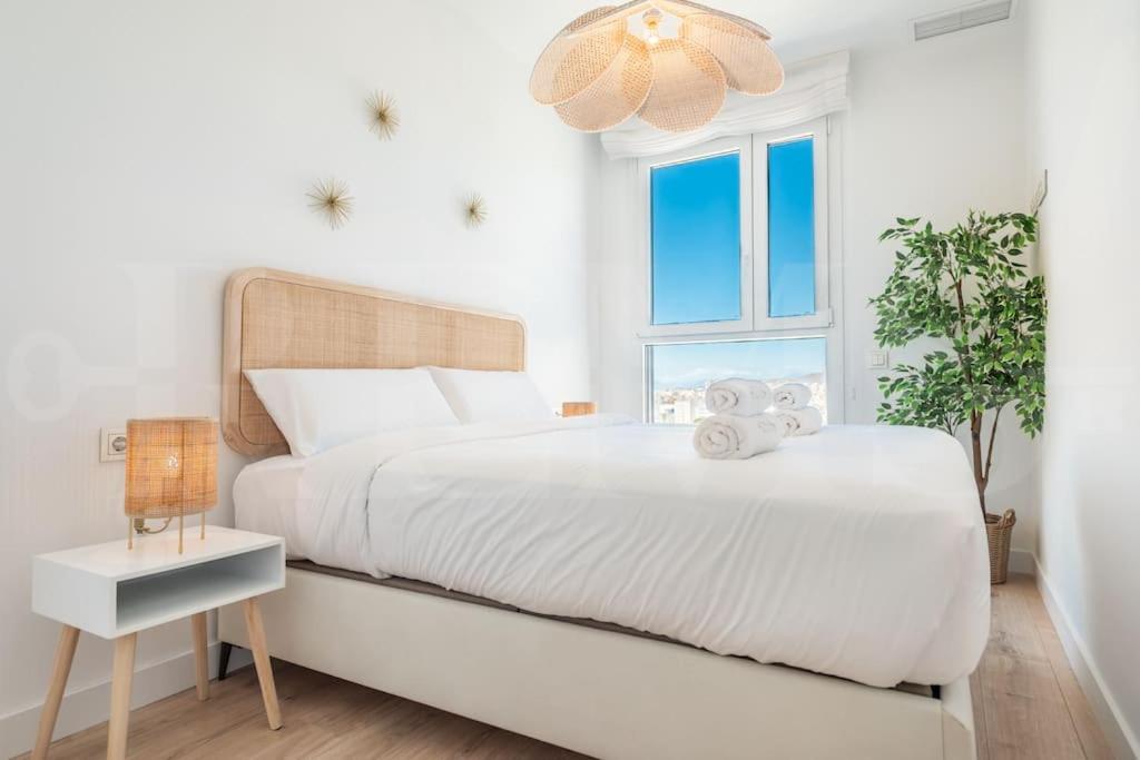 Urban Sky With Parking & Gym By Rems Apartment Malaga