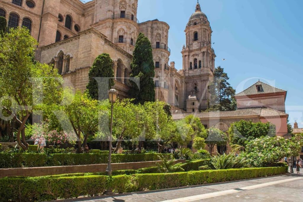 Art-lovers Heaven With Balcony In Center By Rems Málaga