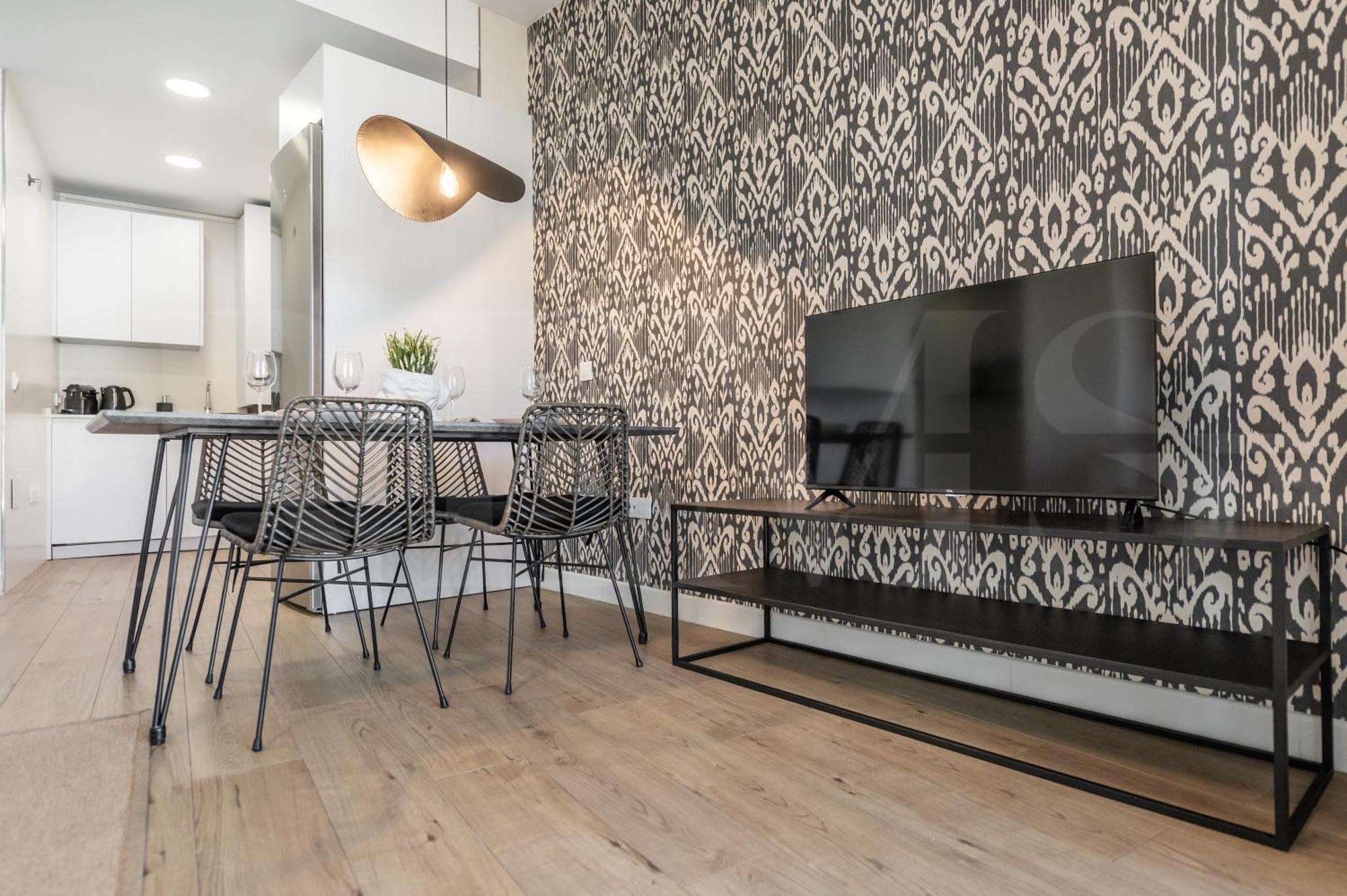 Modern With Private Terrace By Rems Apartamento *