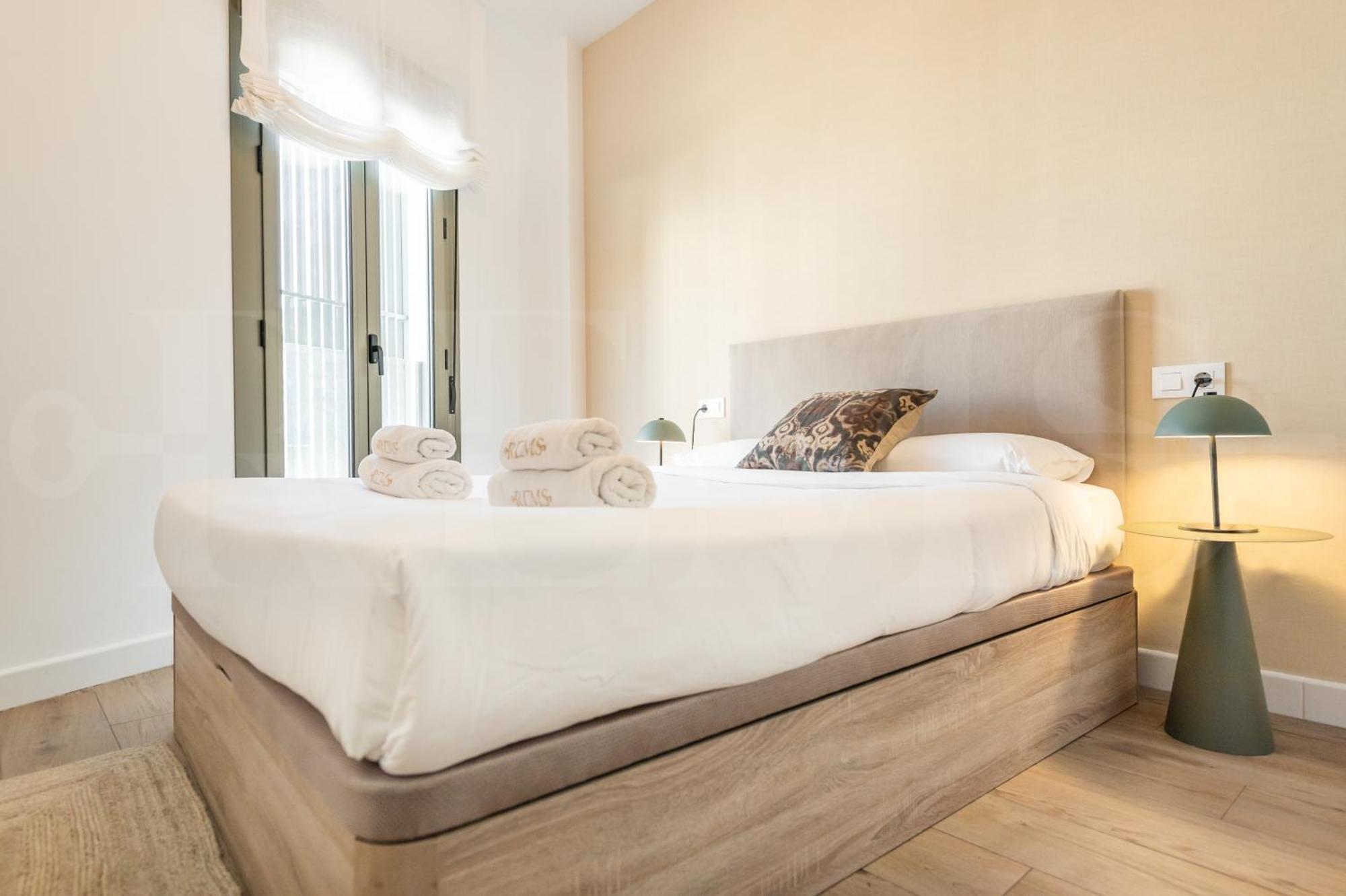 Apartamento Modern With Private Terrace By Rems *