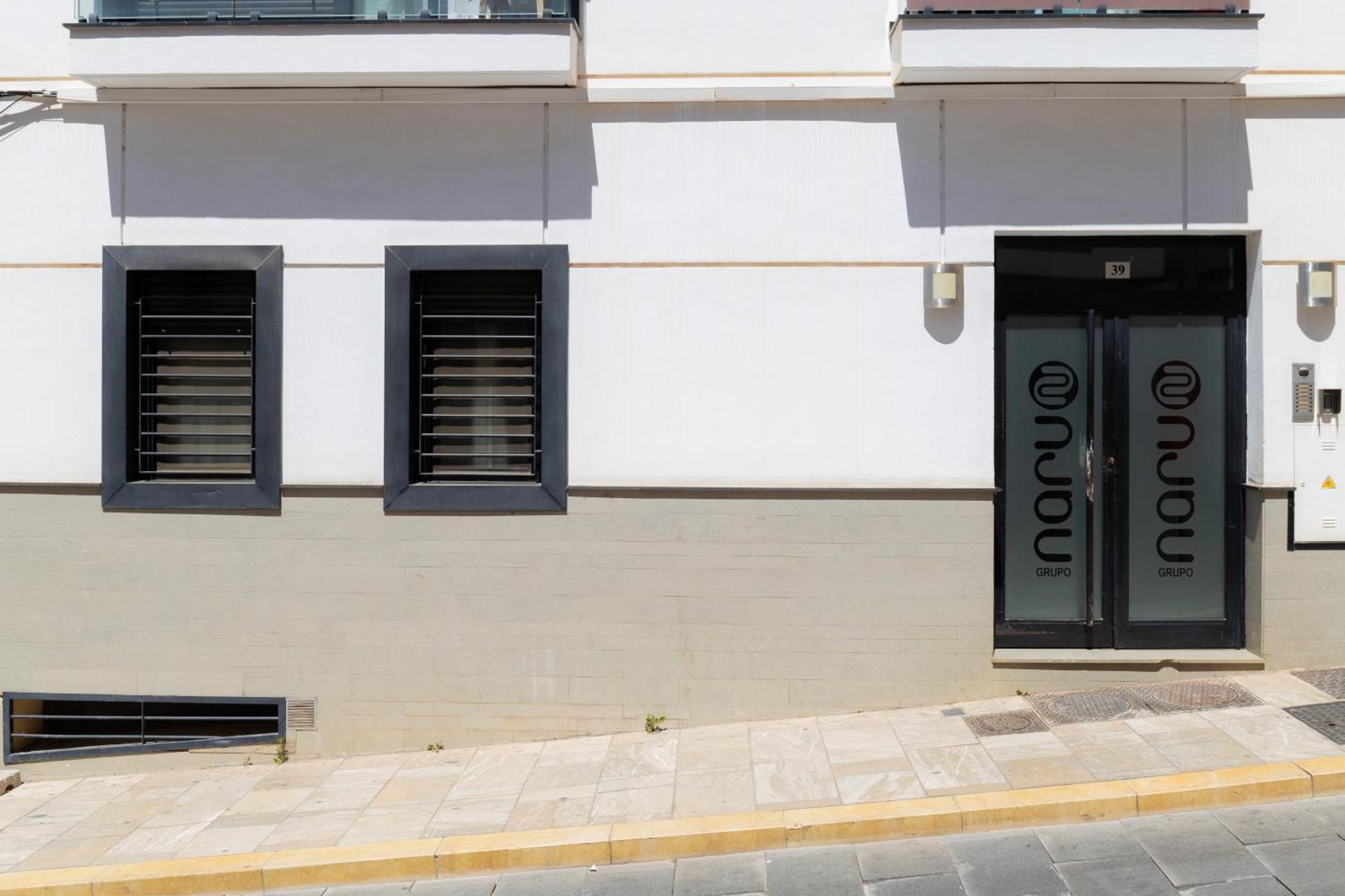 C56 - With Amazing Terrace In The Centre Málaga