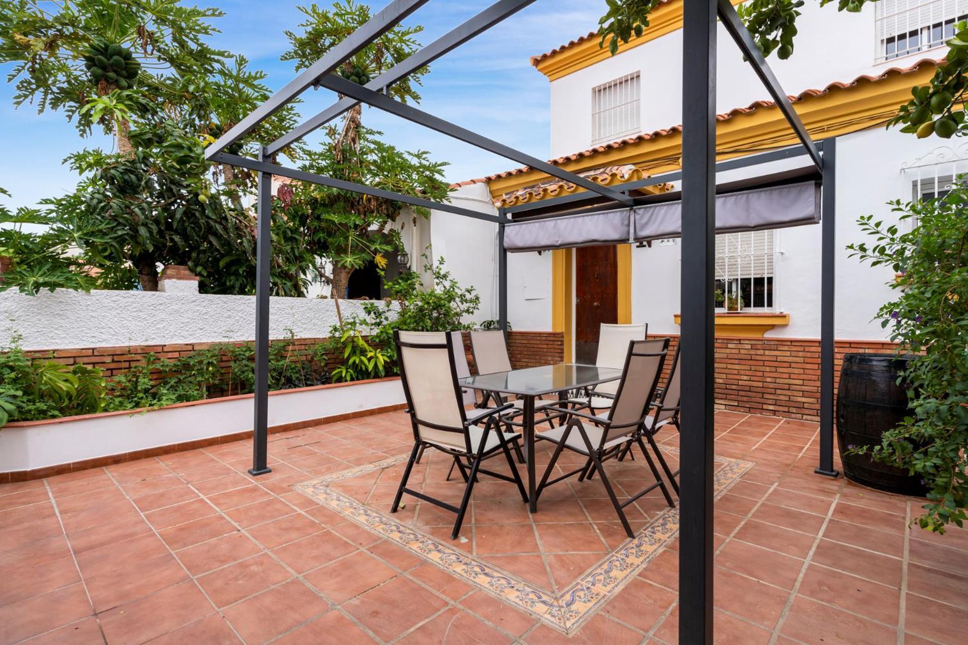 Сasa de vacaciones Charming 3 Bedroom House With 2 Terraces Málaga