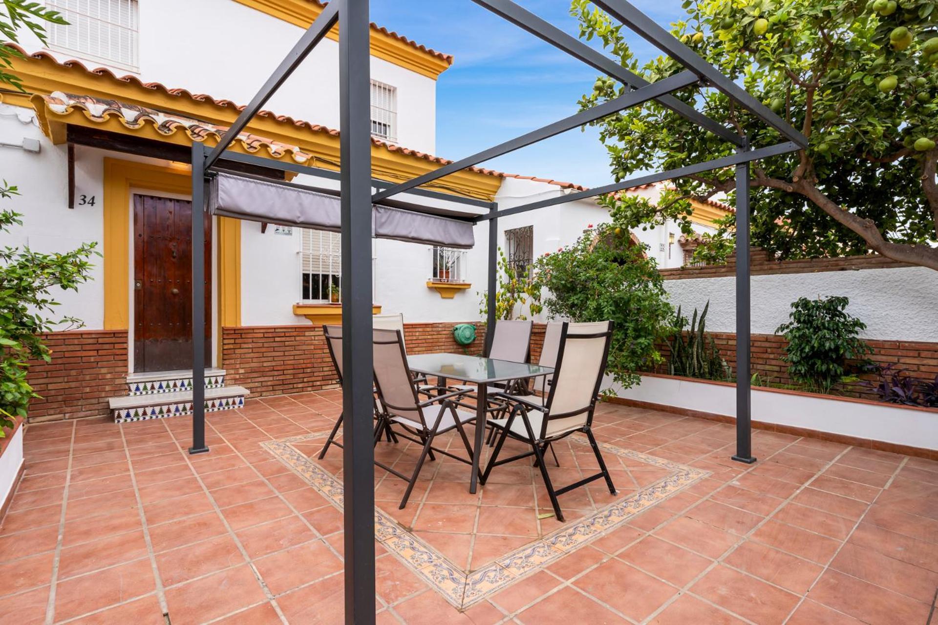 Сasa de vacaciones Charming 3 Bedroom House With 2 Terraces *