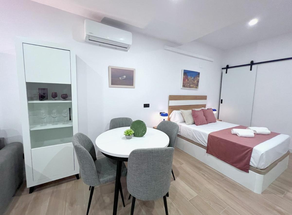 Evans Realty Bn Moderno & Lujoso Estudio Lägenhet