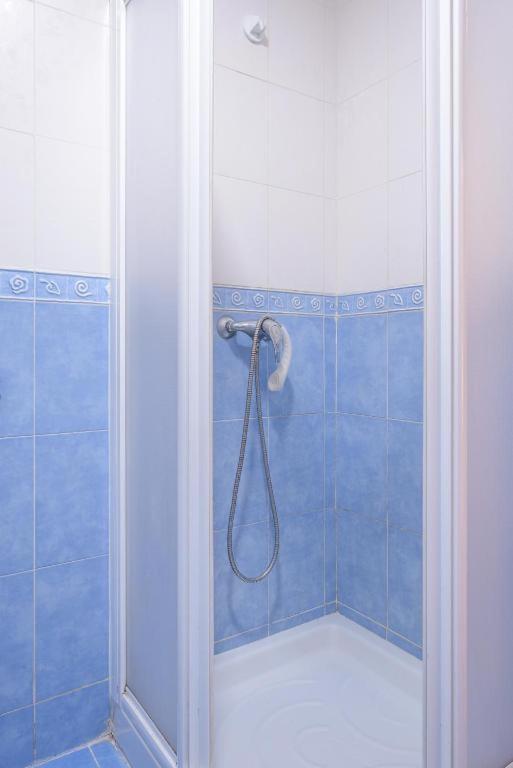 Hostal Residencia Sin Lujo *