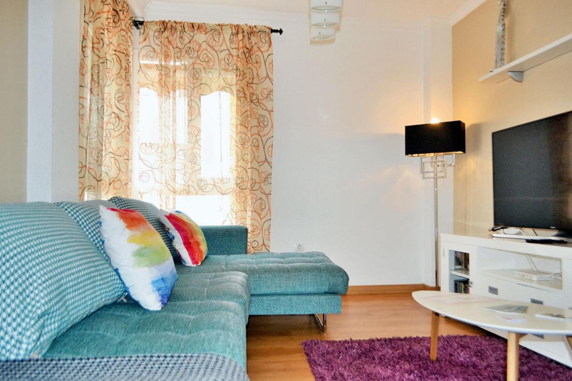 Modern 80 M² + Balcony Apartamento *