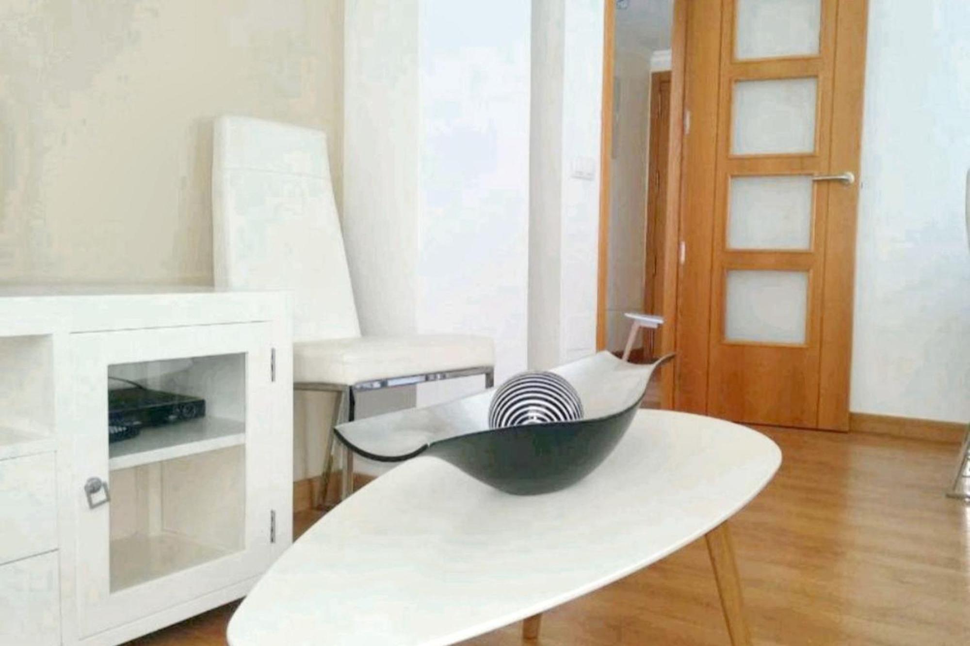 Modern 80 M² + Balcony Apartment Málaga