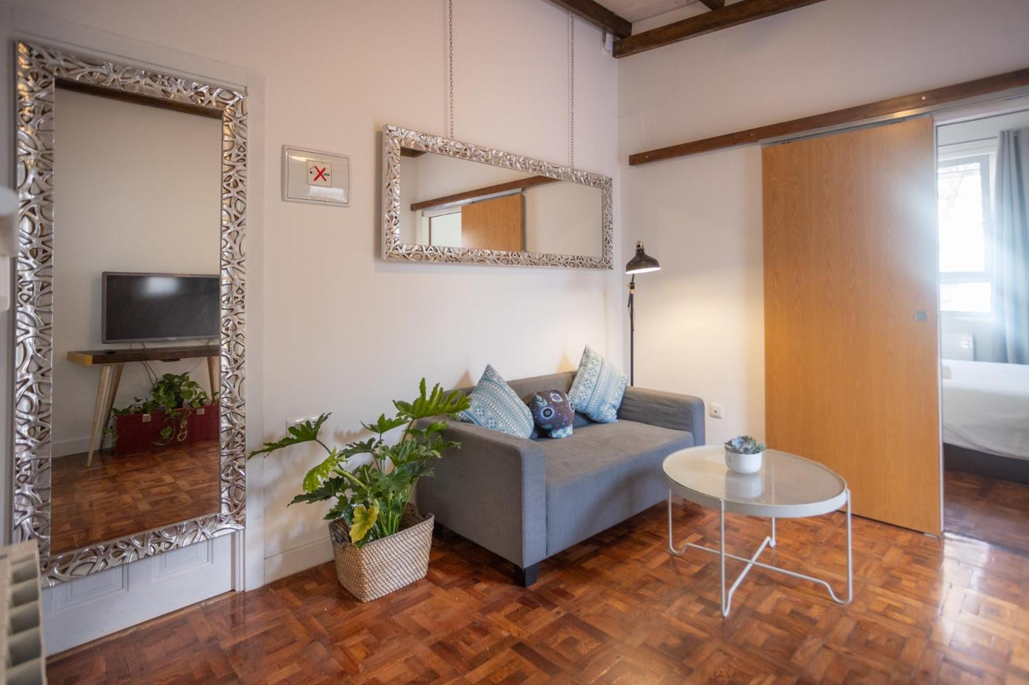 Gjestgiverier Naim Centro