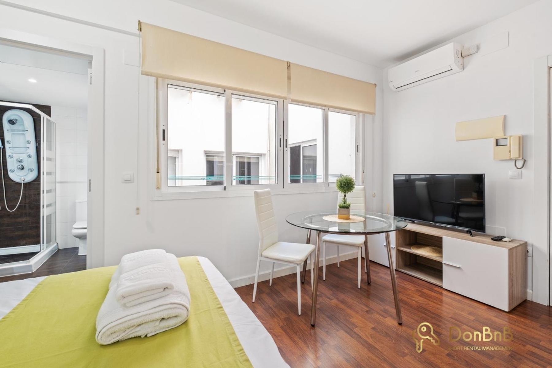 Modern In Center Appartement *