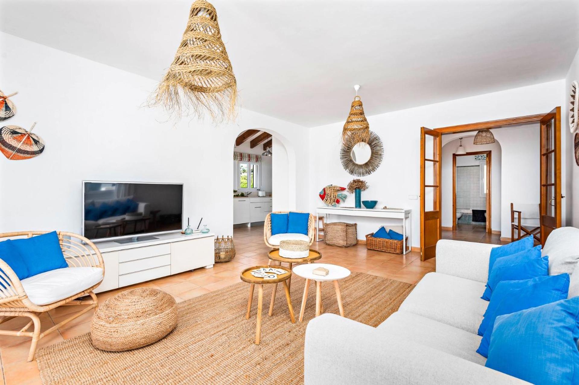 Cozy Beachfront From Space Holiday home *