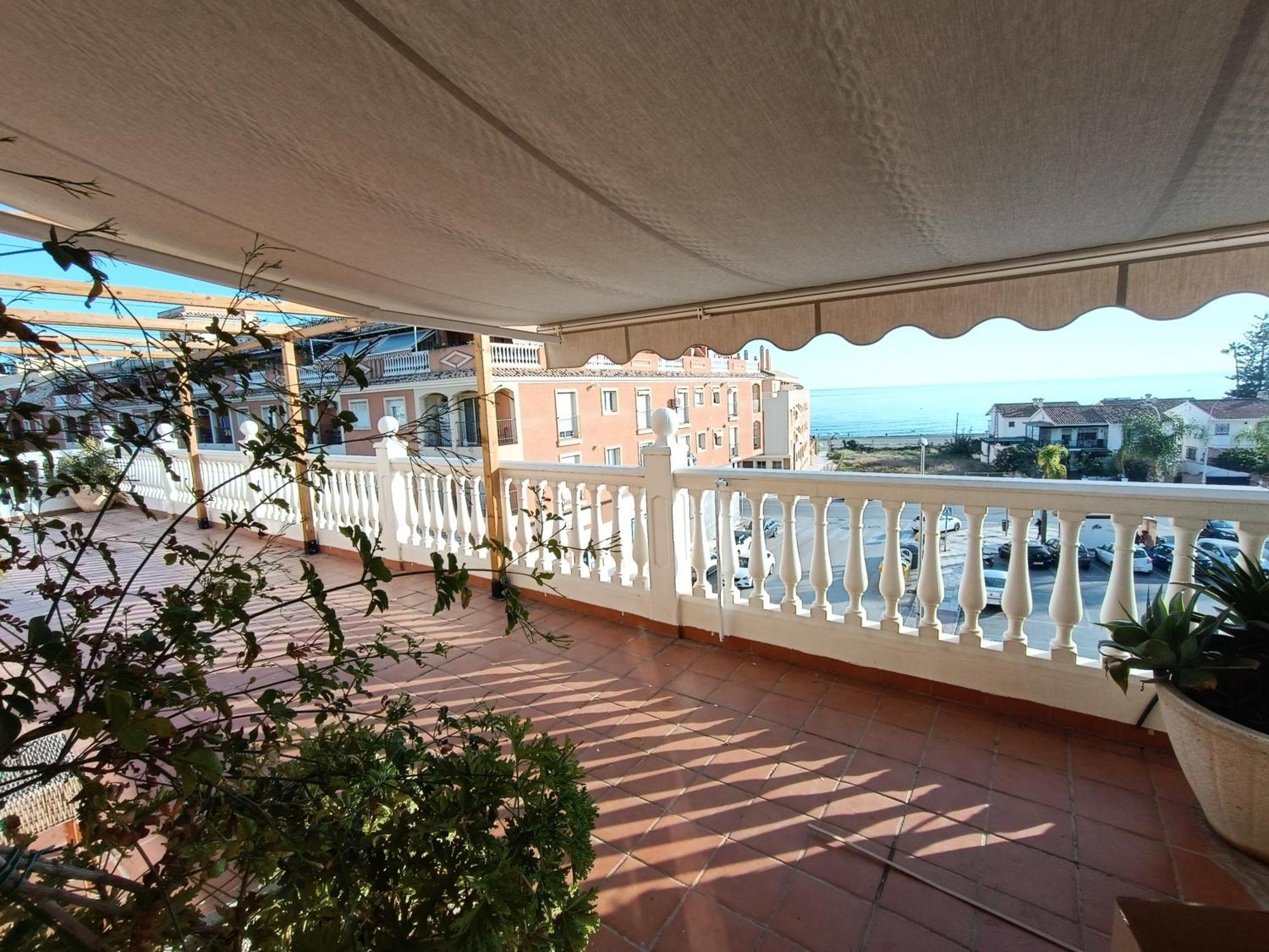 Lovely Penthouse In Front Of The With Free Parking Appartamento