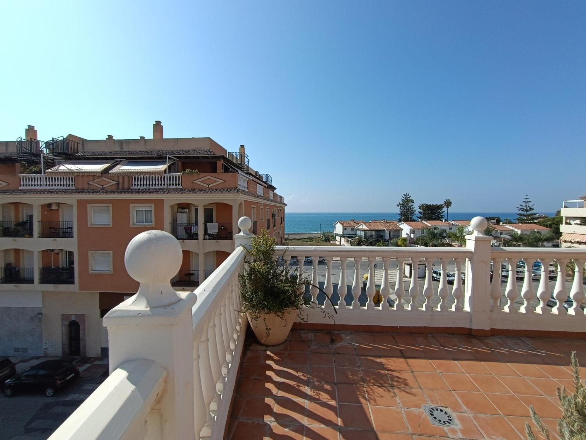 Appartamento Lovely Penthouse In Front Of The With Free Parking