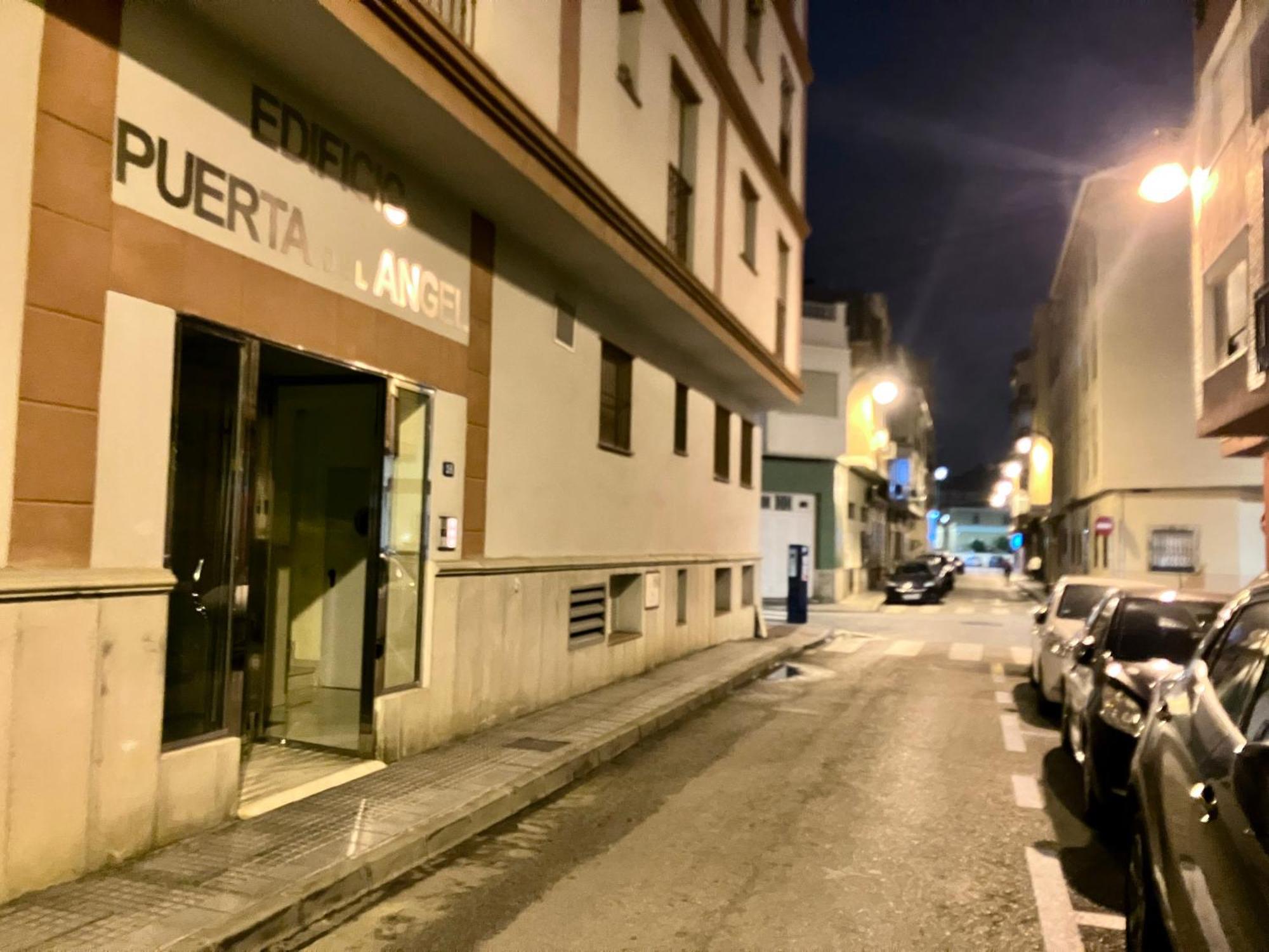 Maravilloso Centrico De 70m2, Jardin Propio 40m2 Con Piscina Ninos Y Parking Opcional Lägenhet *