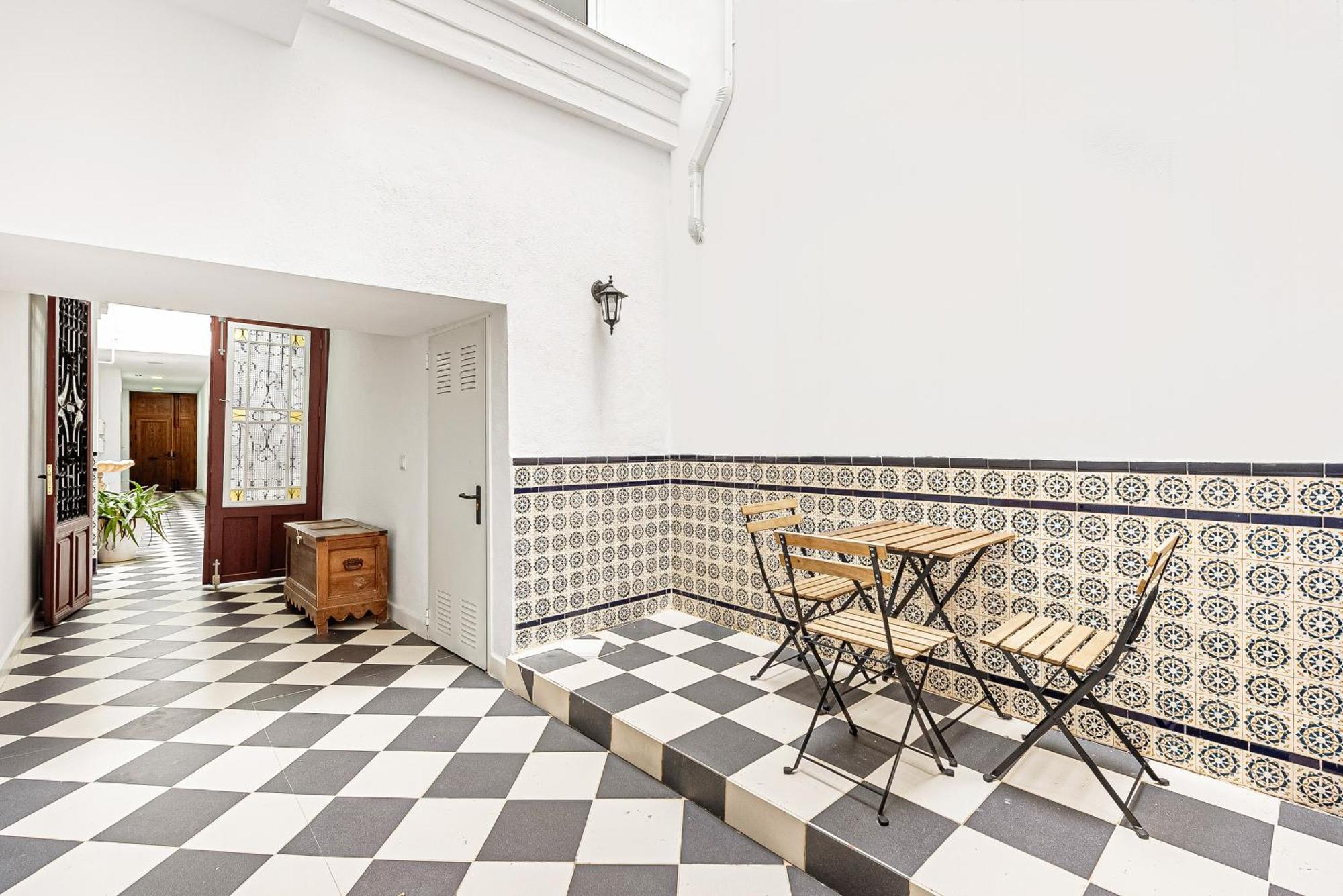 Apartamento Apto Luminoso Frente Al Teatro Cervantes -1 Málaga