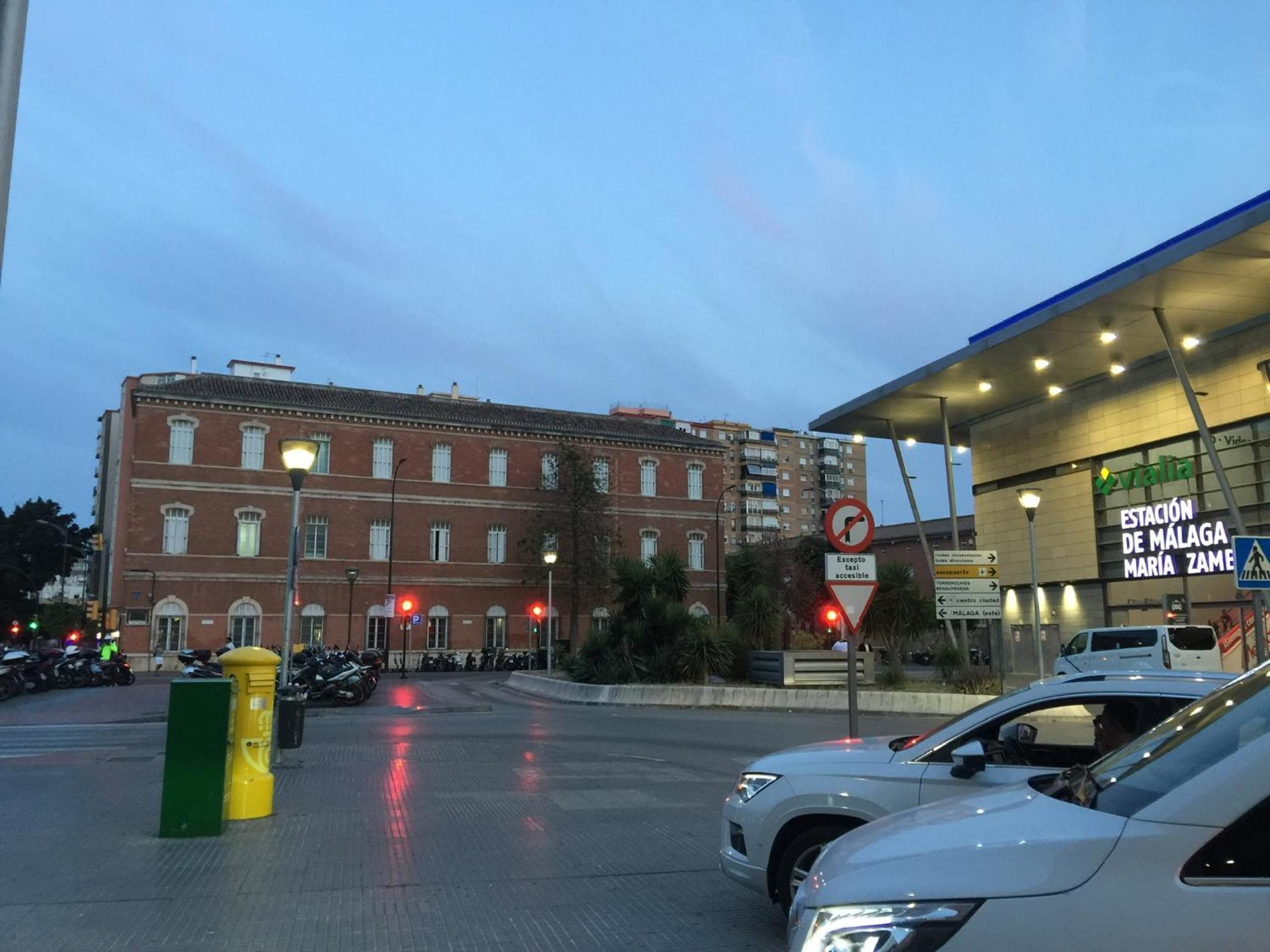 Hevres Centro 2 Parking Gratuito * Malaga