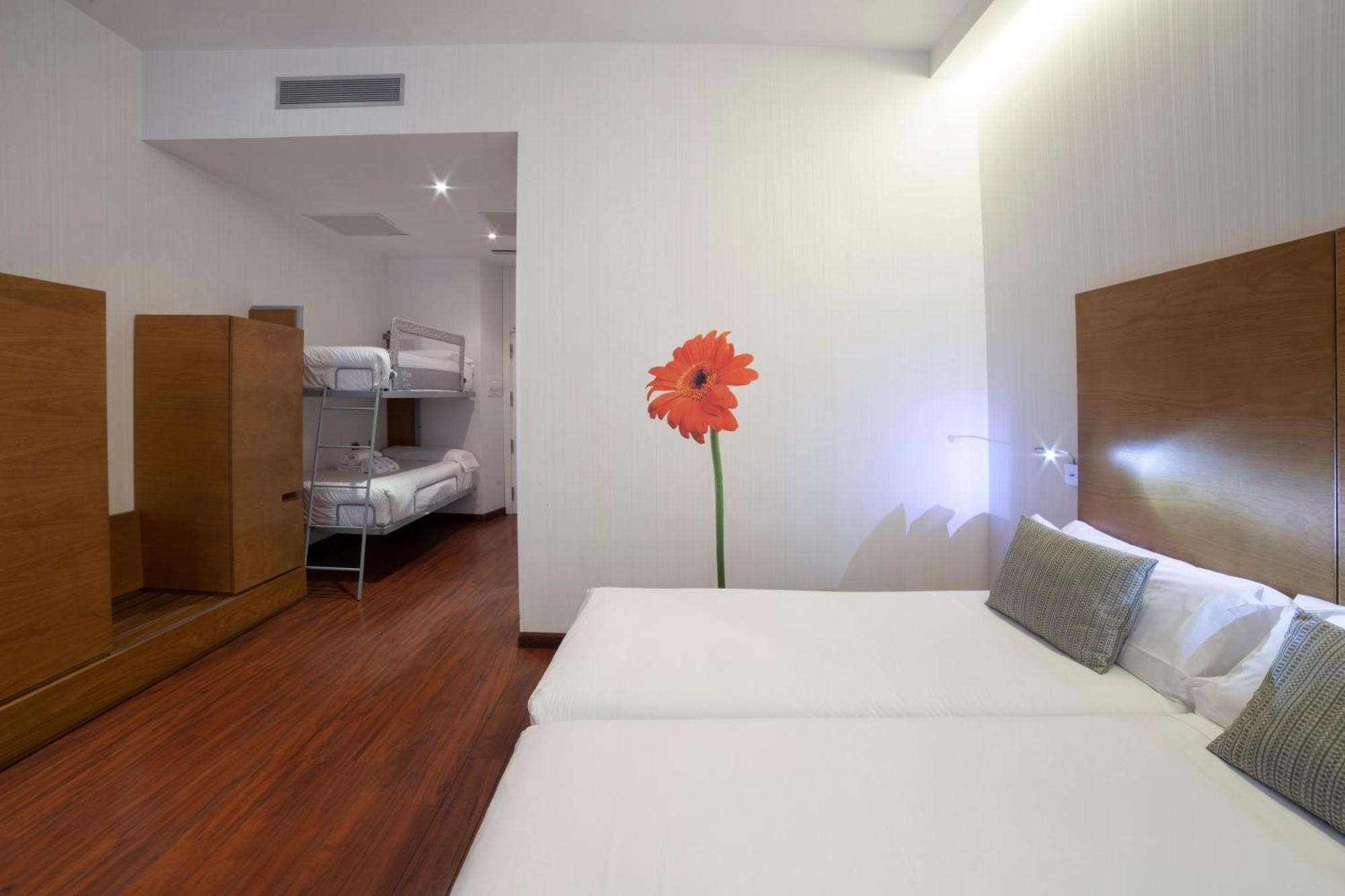 Petit Palace Plaza Hotel