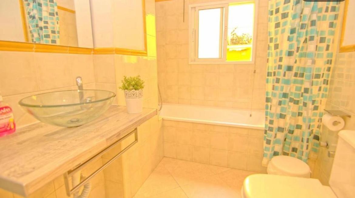 Economic Mercado Homestay *