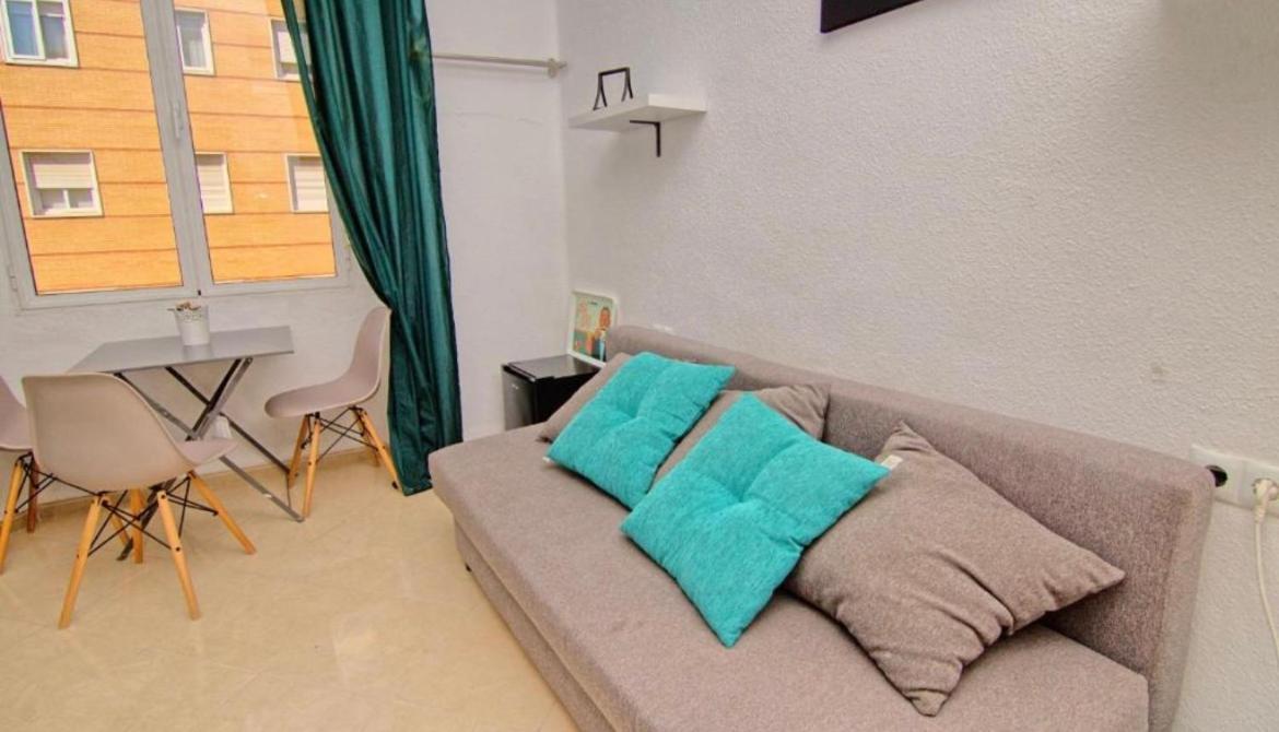 Economic Mercado Homestay *