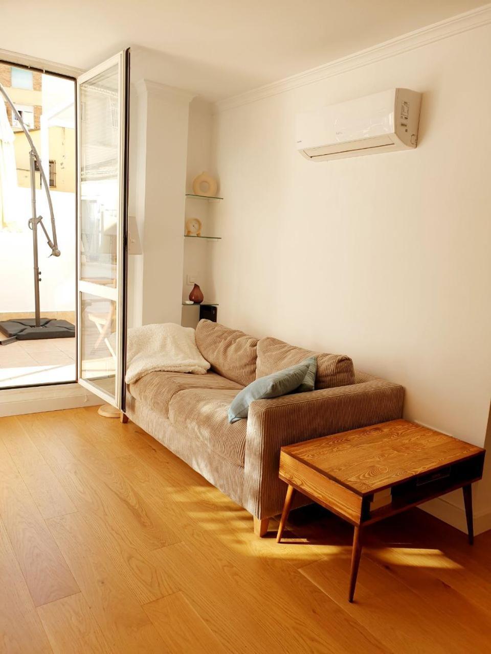 With Private Terrace, Kingsize Bed, Highspeed-wifi & Ac Málaga