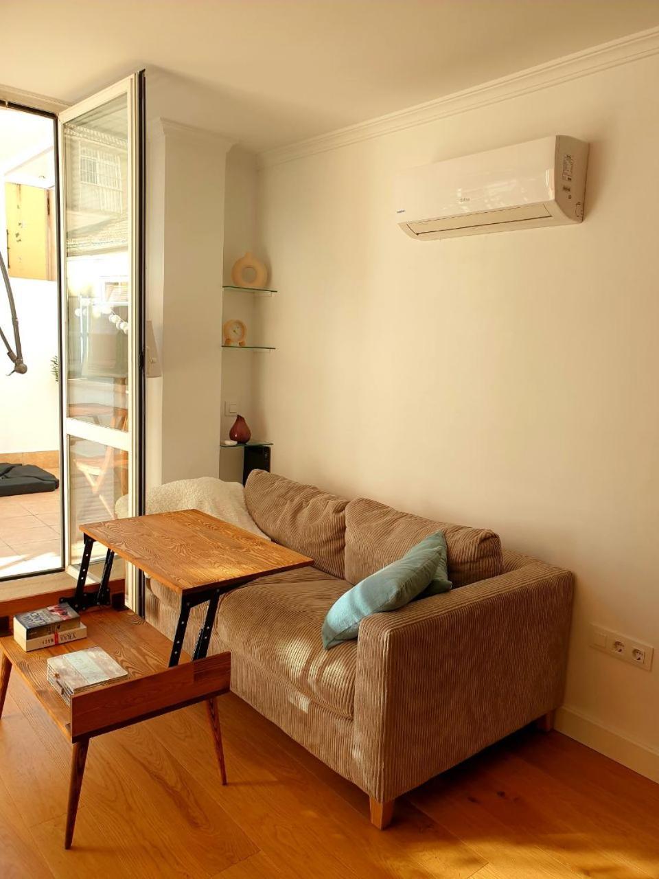 Apartamento With Private Terrace, Kingsize Bed, Highspeed-wifi & Ac *
