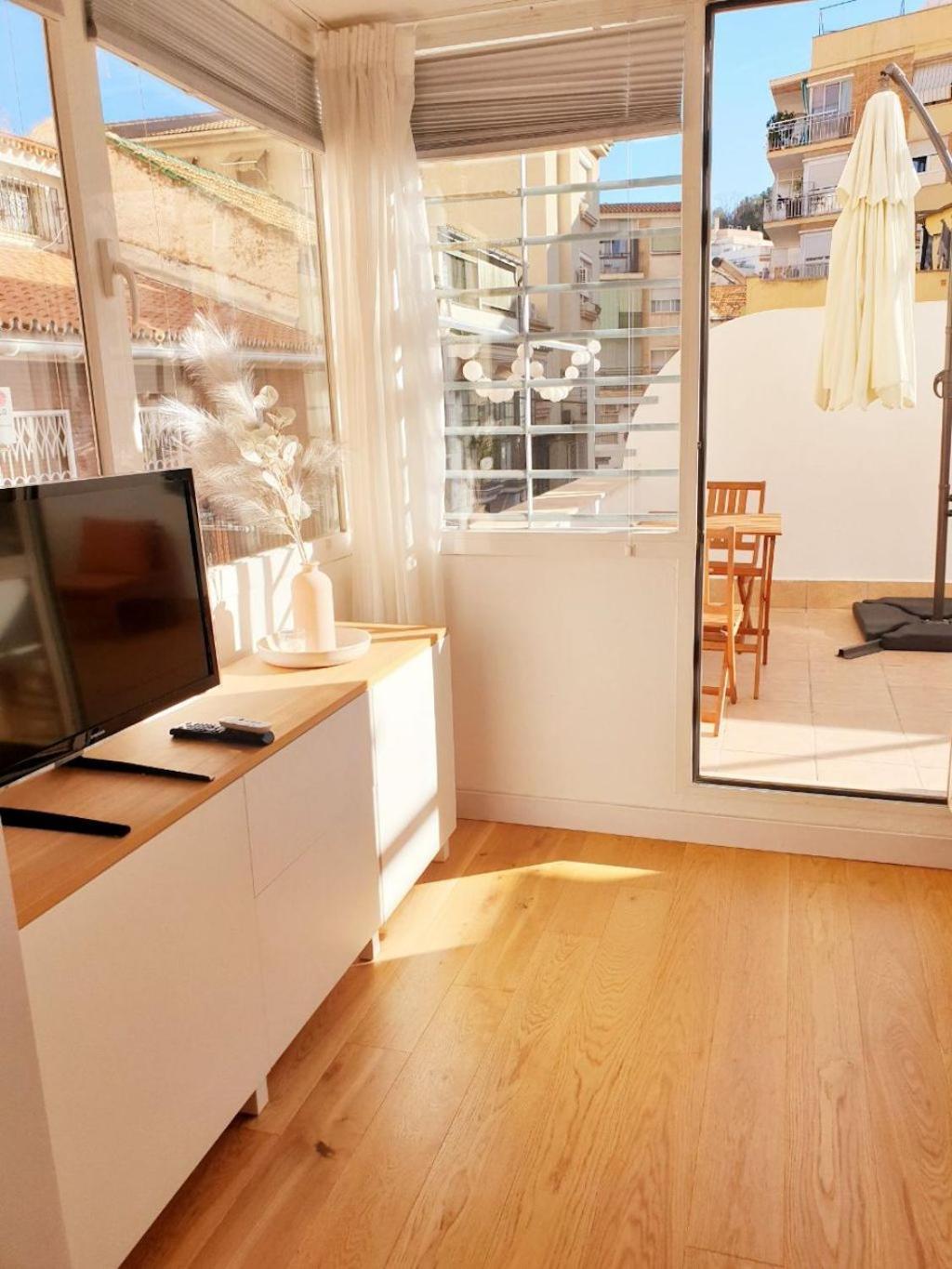 With Private Terrace, Kingsize Bed, Highspeed-wifi & Ac Apartamento Málaga