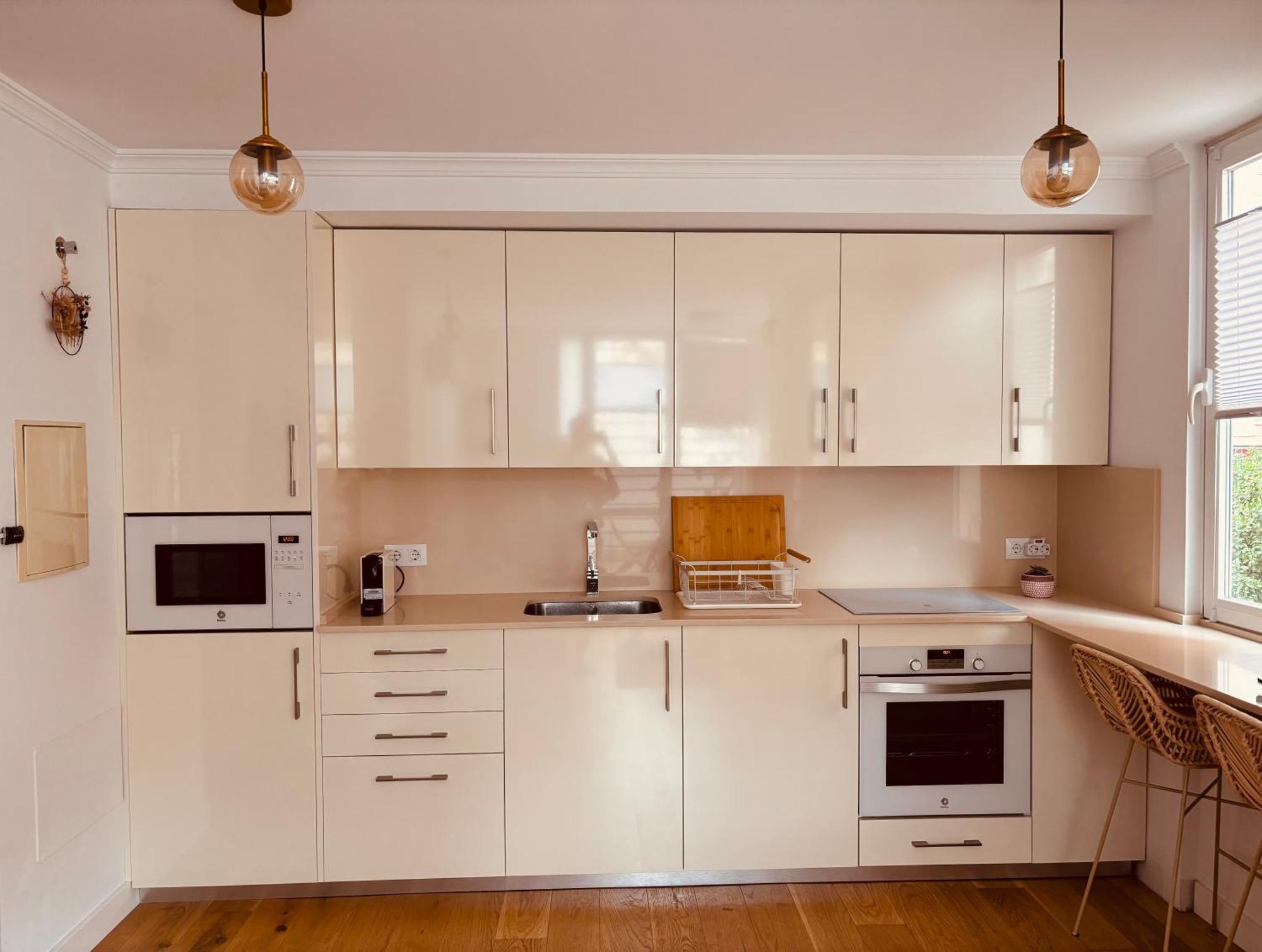 Apartamento With Private Terrace, Kingsize Bed, Highspeed-wifi & Ac