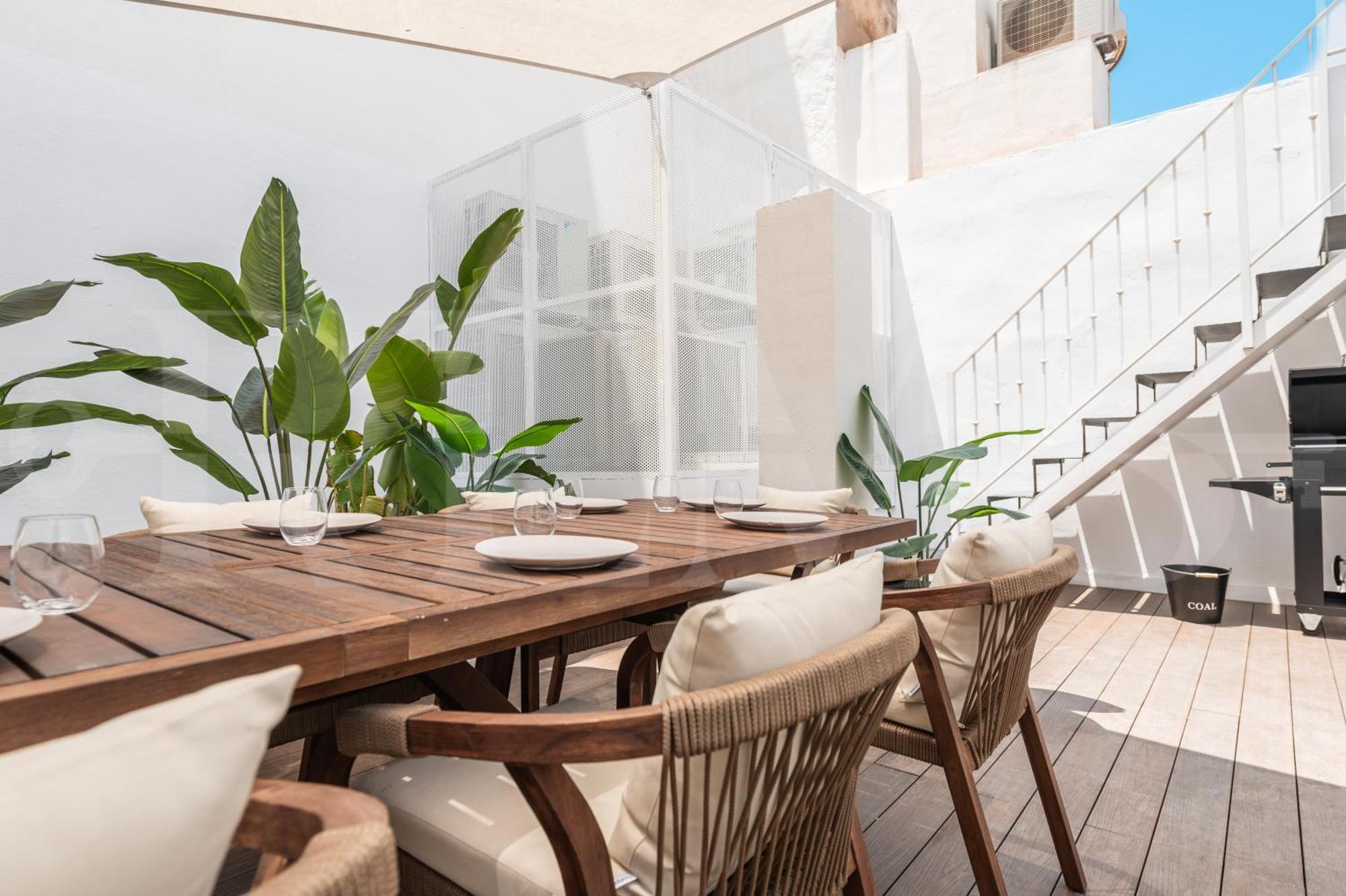 Apartamento Penthouse & Private Rooftop In The Heart Of By Rems *