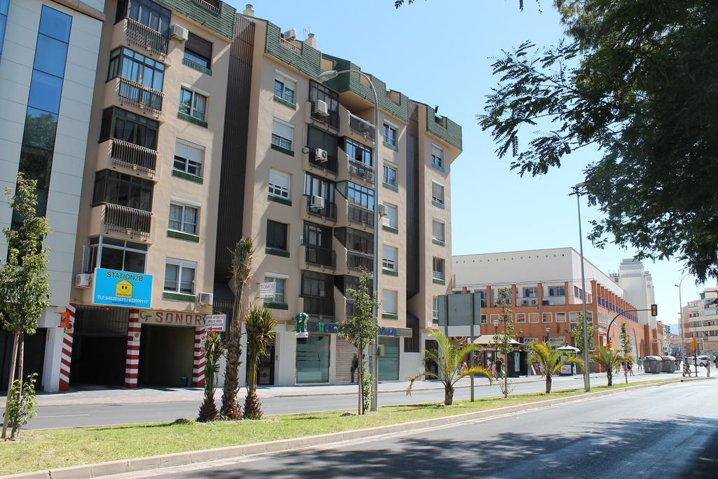 Acomodação com café da manhã  Station2b Málaga
