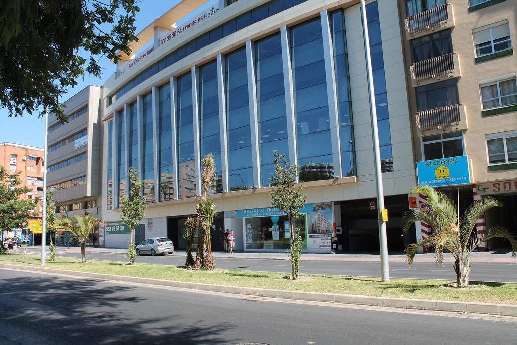 Acomodação com café da manhã  Station2b Málaga