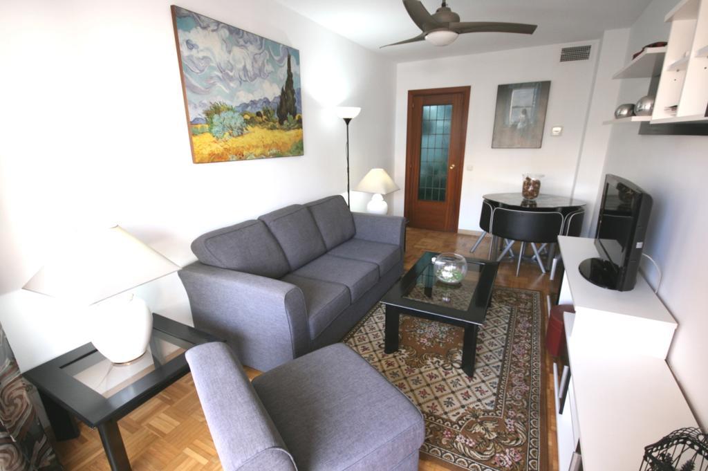 Apartamento Edificio Hilera Grupalmalaga Málaga