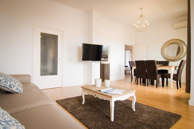 Holidays2malaga Apartamento *