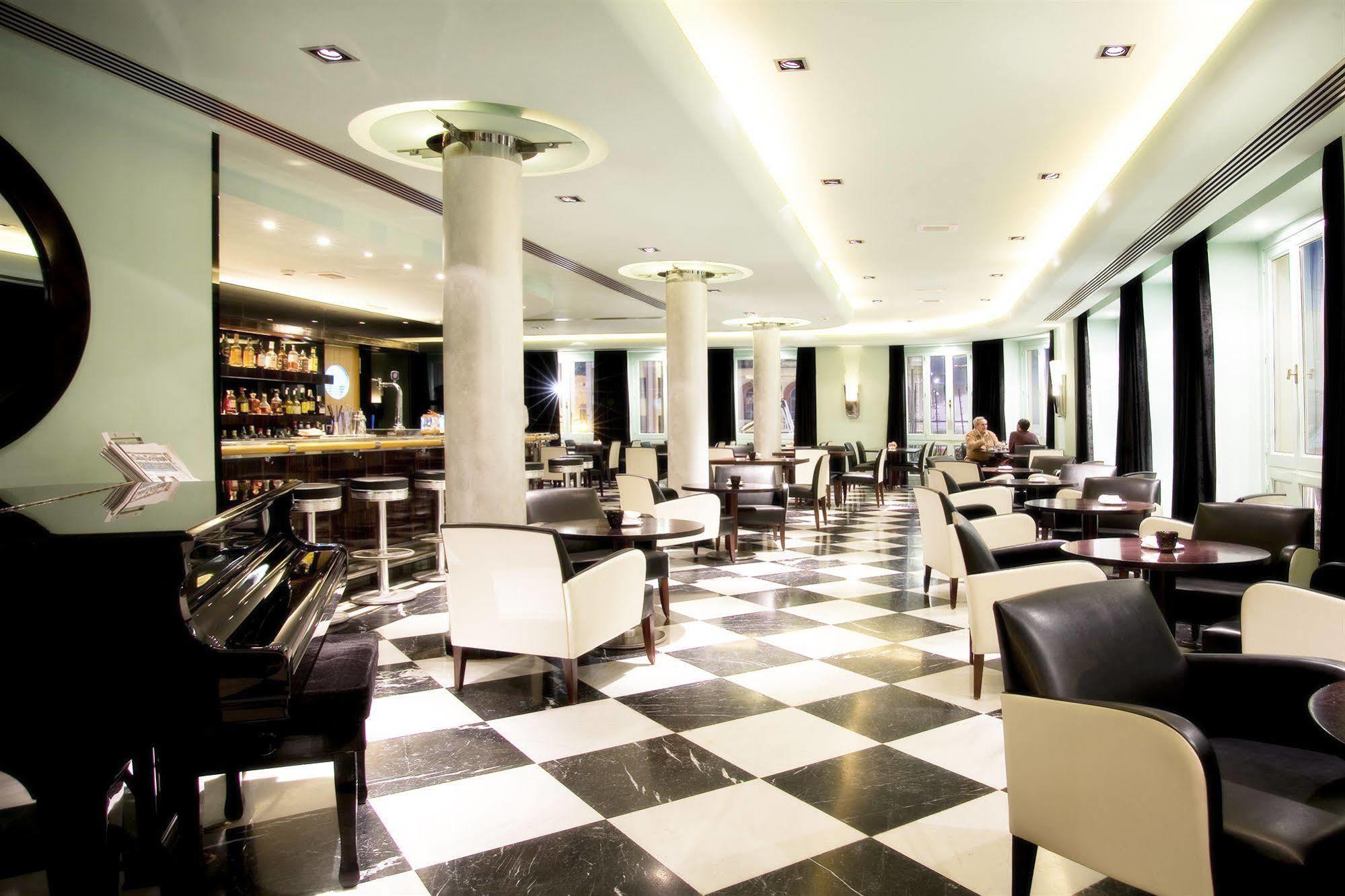 Hotel Larios 4*