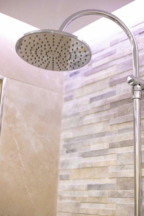 Homes Saint Felipe Neri Apartamento