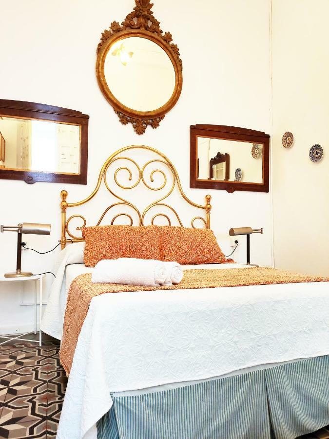 Bed & Breakfast Patio 19 2*