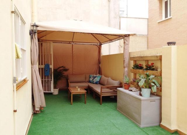 Habitación En Apartamento Carlos Haya * Málaga